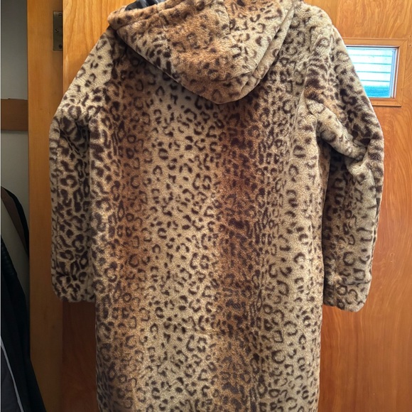 Urban Republic Leopard Print Faux Fur Coat Size M - Picture 9 of 10